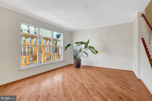 120 FORTNIGHTLY BLVD, Herndon, VA 20170