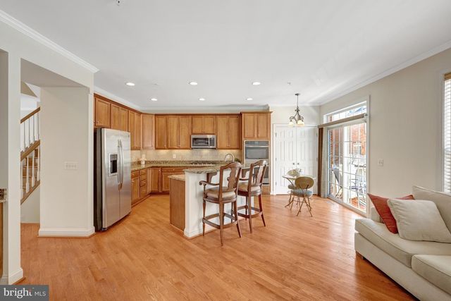 120 FORTNIGHTLY BLVD, Herndon, VA 20170