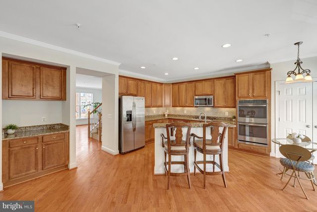 120 FORTNIGHTLY BLVD, Herndon, VA 20170