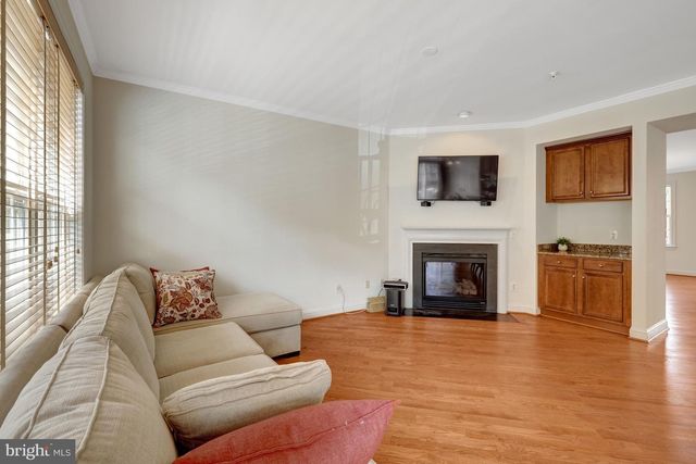 120 FORTNIGHTLY BLVD, Herndon, VA 20170