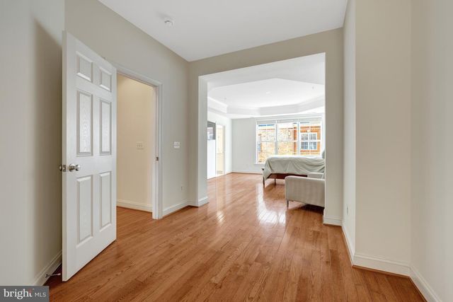 120 FORTNIGHTLY BLVD, Herndon, VA 20170