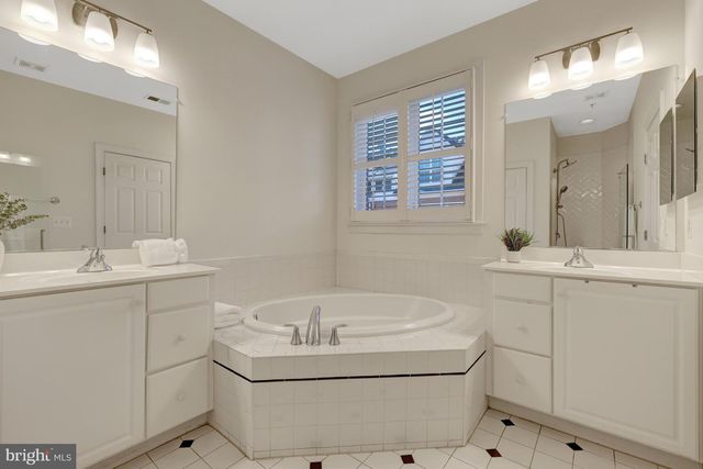 120 FORTNIGHTLY BLVD, Herndon, VA 20170