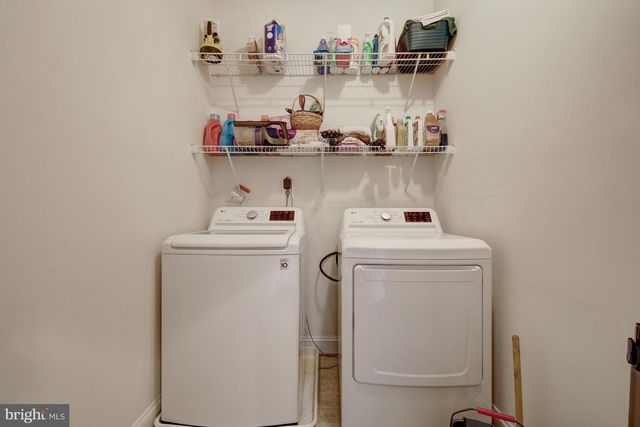 120 FORTNIGHTLY BLVD, Herndon, VA 20170