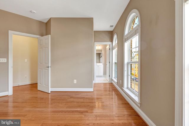 120 FORTNIGHTLY BLVD, Herndon, VA 20170