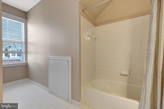 120 FORTNIGHTLY BLVD, Herndon, VA 20170