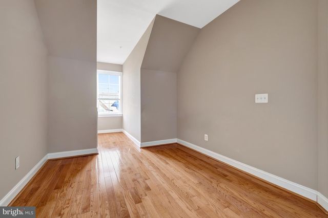 120 FORTNIGHTLY BLVD, Herndon, VA 20170