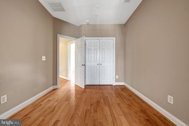 120 FORTNIGHTLY BLVD, Herndon, VA 20170