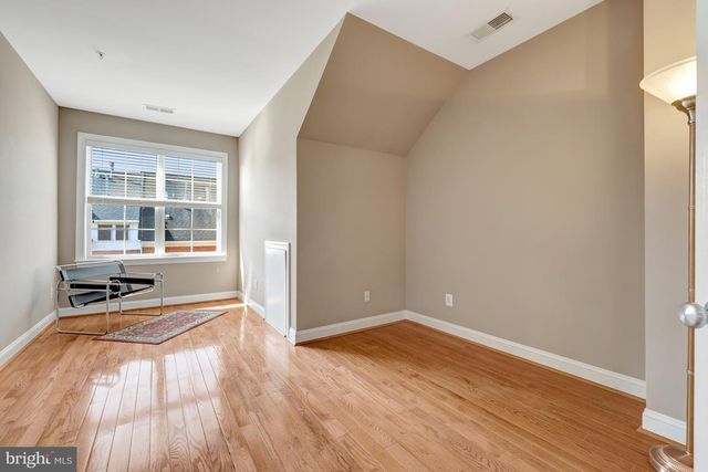 120 FORTNIGHTLY BLVD, Herndon, VA 20170