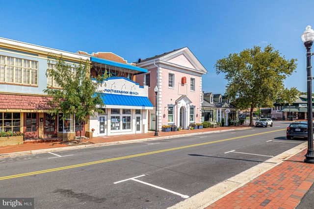 120 FORTNIGHTLY BLVD, Herndon, VA 20170