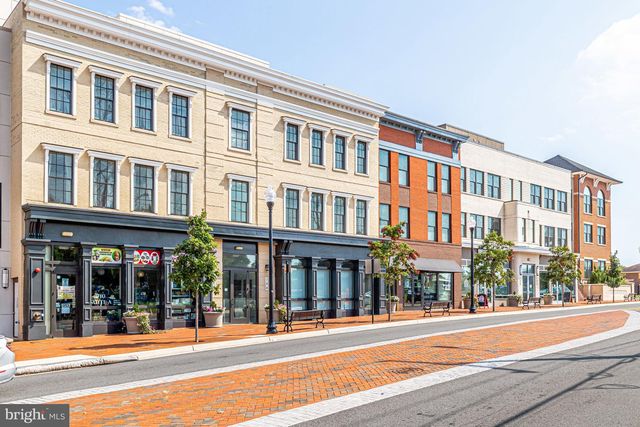 120 FORTNIGHTLY BLVD, Herndon, VA 20170