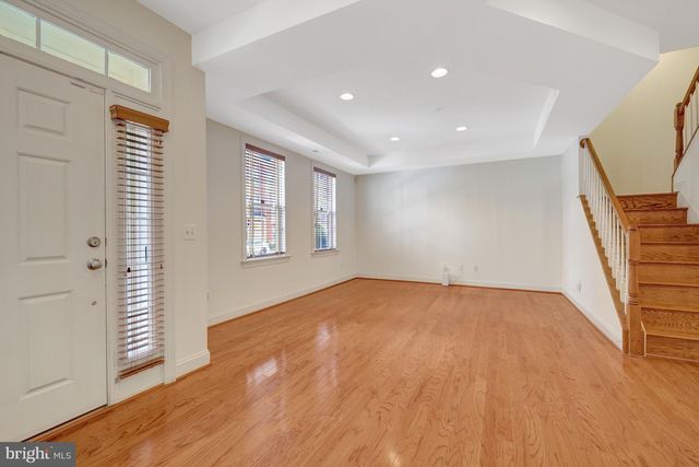 120 FORTNIGHTLY BLVD, Herndon, VA 20170