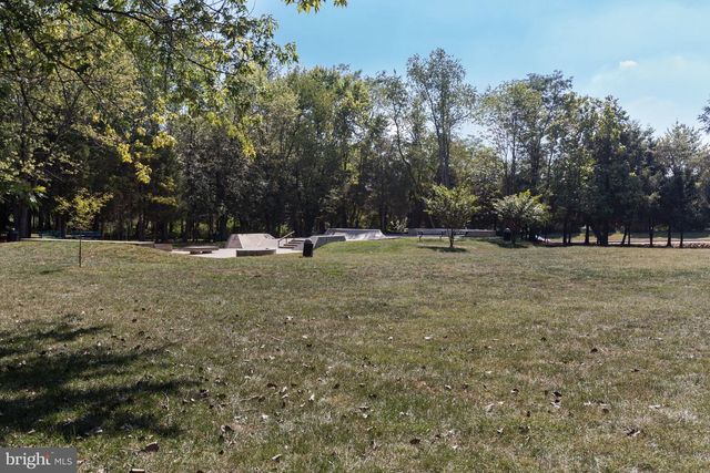 120 FORTNIGHTLY BLVD, Herndon, VA 20170