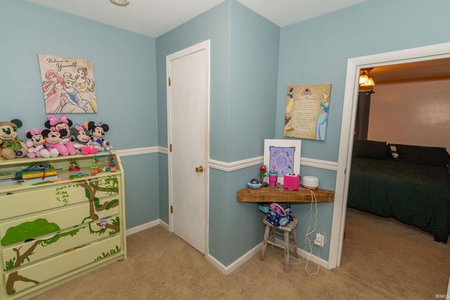 223 Kenwood Avenue, Elkhart, IN 46516