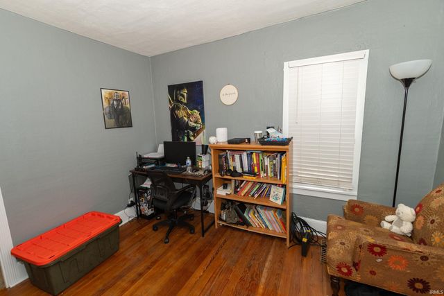 223 Kenwood Avenue, Elkhart, IN 46516