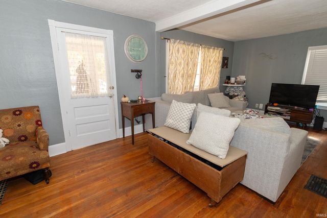 223 Kenwood Avenue, Elkhart, IN 46516