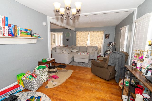 223 Kenwood Avenue, Elkhart, IN 46516