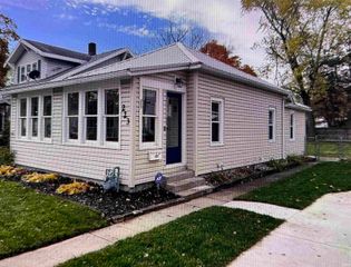 223 Kenwood Avenue, Elkhart, IN 46516