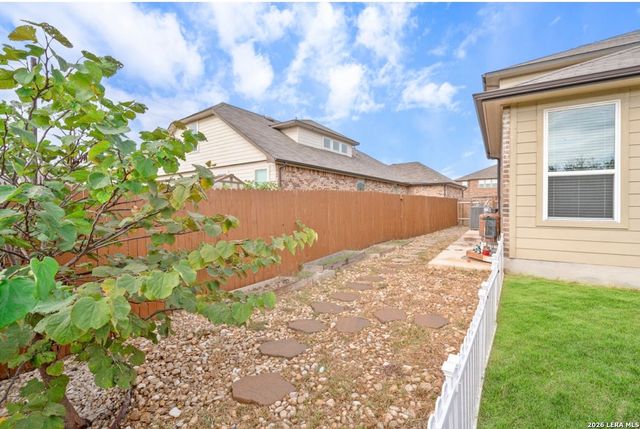 8846 Chavez Path, San Antonio, TX 78254