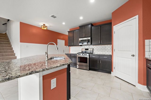 8846 Chavez Path, San Antonio, TX 78254