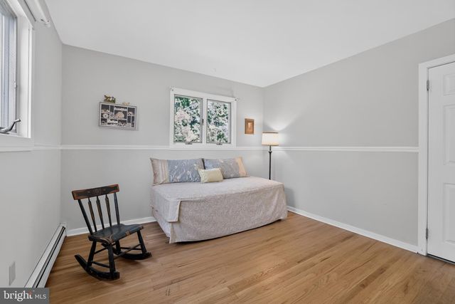 18 HOLLAND DR, Chalfont, PA 18914