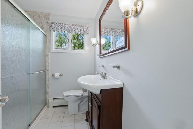 18 HOLLAND DR, Chalfont, PA 18914