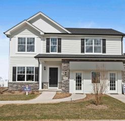 89 Bergamo Lane E, Crown Point, IN 46307