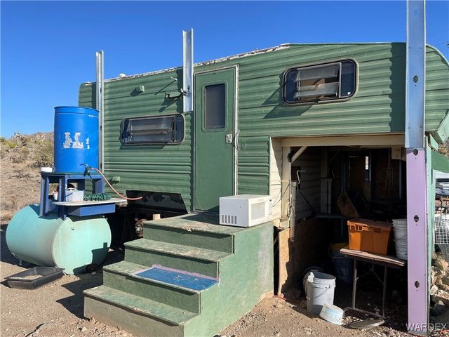 17500 N Needle Drive, Dolan Springs, AZ 86441