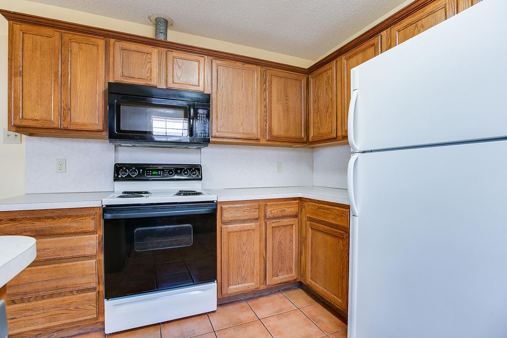 Image 12 of property listing at 3237 Maplewood Drive, San Angelo, TX 76904