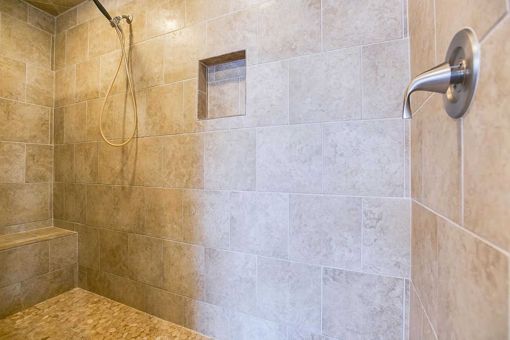 Image 16 of property listing at 3237 Maplewood Drive, San Angelo, TX 76904