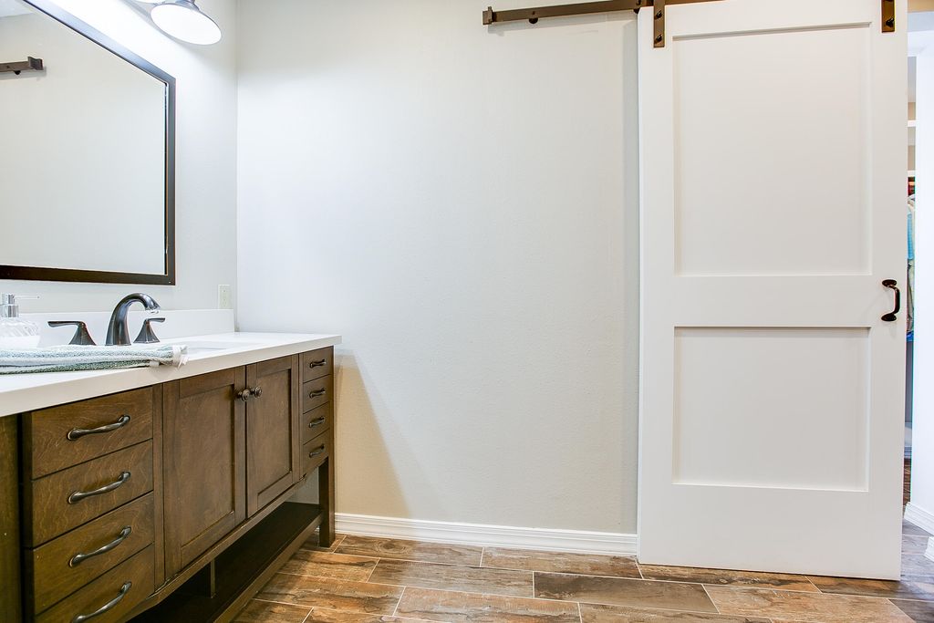 Image 17 of property listing at 3237 Maplewood Drive, San Angelo, TX 76904