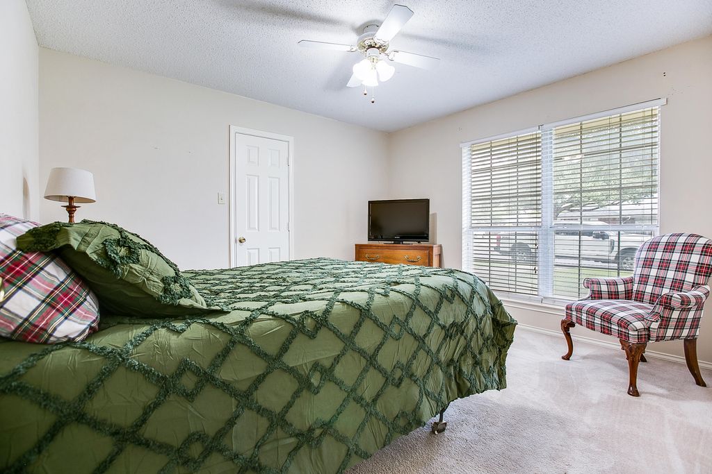 Image 19 of property listing at 3237 Maplewood Drive, San Angelo, TX 76904
