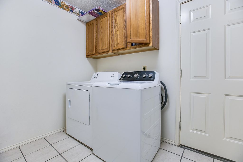 Image 24 of property listing at 3237 Maplewood Drive, San Angelo, TX 76904