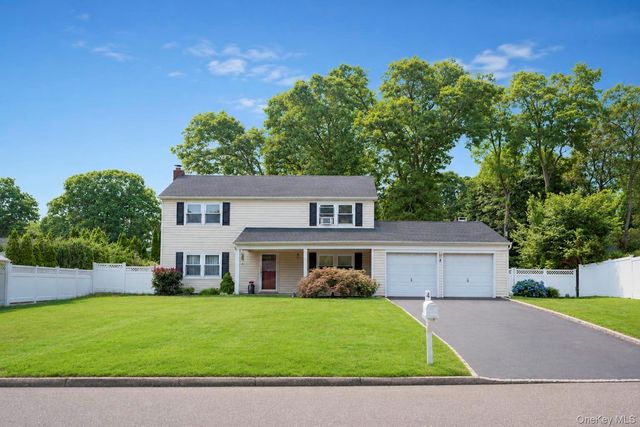 4 Beaverdale Lane, Stony Brook, NY 11790