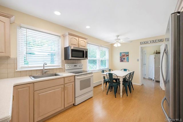 4 Beaverdale Lane, Stony Brook, NY 11790