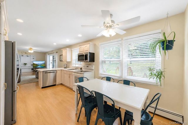 4 Beaverdale Lane, Stony Brook, NY 11790