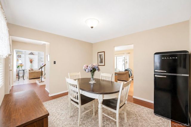 4 Beaverdale Lane, Stony Brook, NY 11790