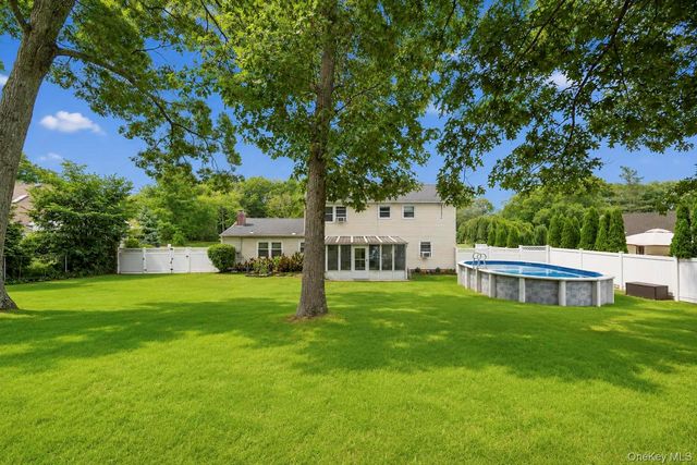 4 Beaverdale Lane, Stony Brook, NY 11790