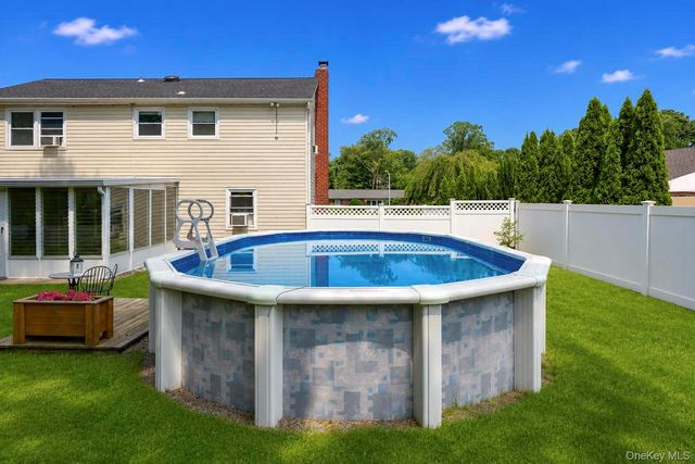 4 Beaverdale Lane, Stony Brook, NY 11790