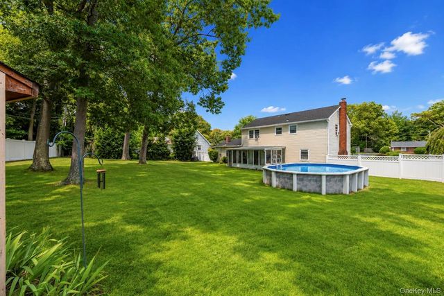 4 Beaverdale Lane, Stony Brook, NY 11790
