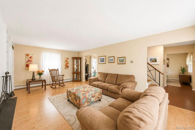 4 Beaverdale Lane, Stony Brook, NY 11790
