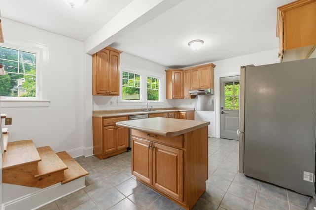 2100 Ridgewood Drive, Chattanooga, TN 37404