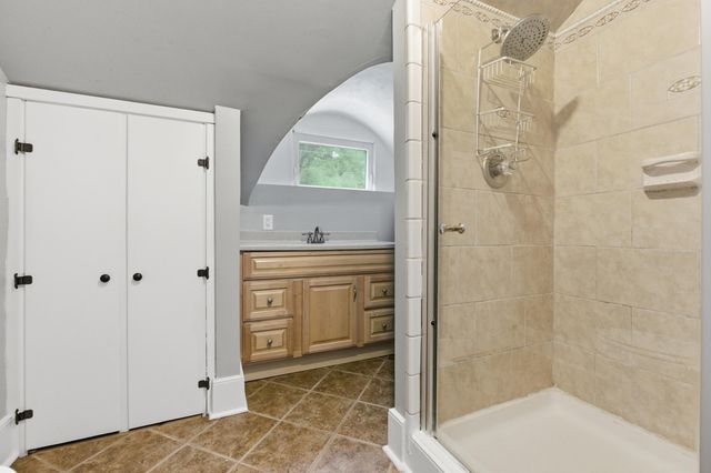 2100 Ridgewood Drive, Chattanooga, TN 37404