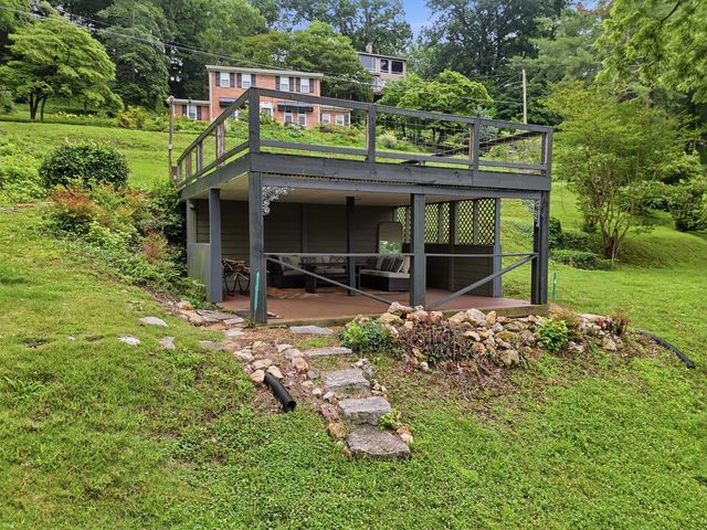 2100 Ridgewood Drive, Chattanooga, TN 37404