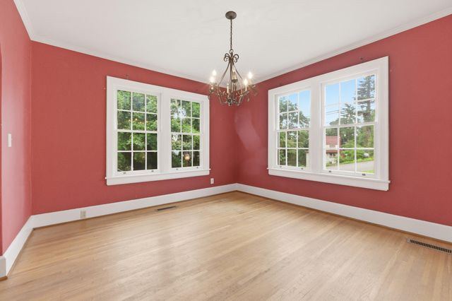 2100 Ridgewood Drive, Chattanooga, TN 37404