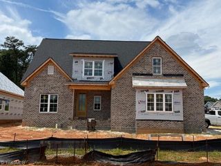 1347 Maple Chase Lane, Winston-salem, NC 27106