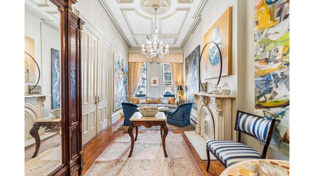 452 W 44TH Street, New York City, NY 10036