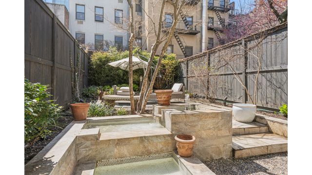 452 W 44TH Street, New York City, NY 10036