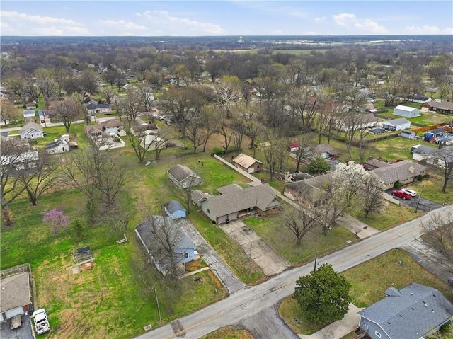 203 S Dittman Street, Frontenac, KS 66763