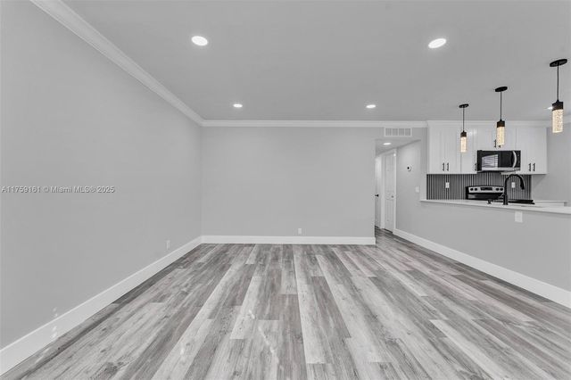 38 Flanders A 38, Delray Beach, FL 33484