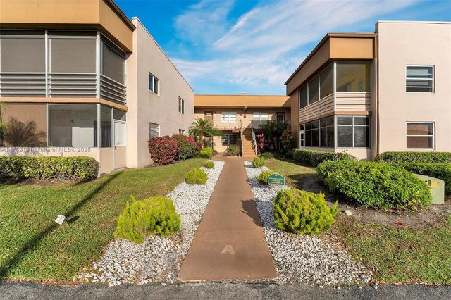 38 Flanders A 38, Delray Beach, FL 33484